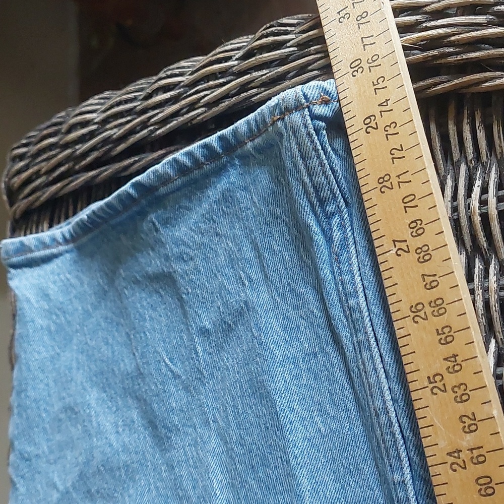 Abercrombie & Fitch The 90's Relaxed High Rise Curve Love Jeans - Picture 8 of 10